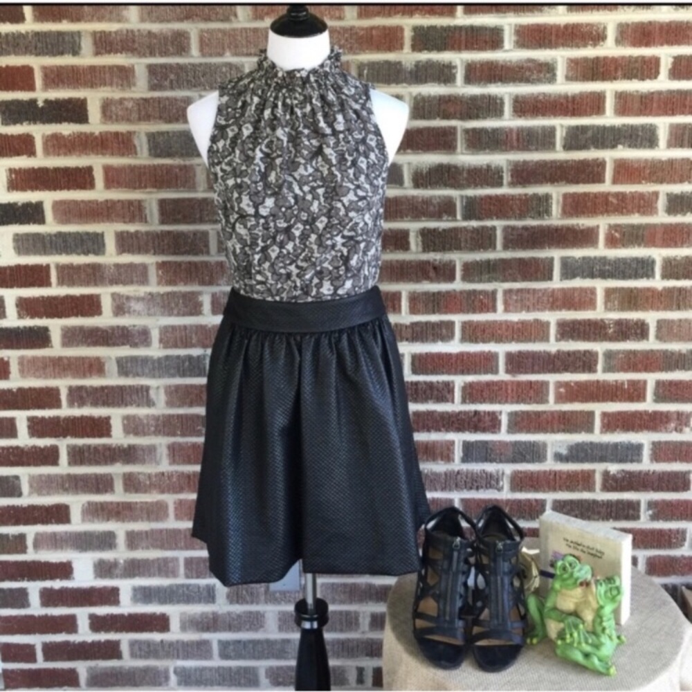 NWT Michael Kors Sleeveless Victorian Neck Top Med - Picture 2 of 8